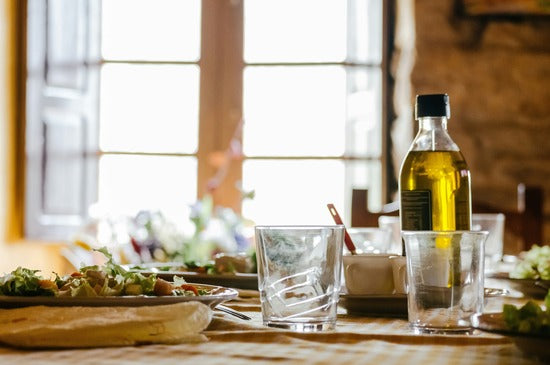 How to Taste Olive Oil the Right Way
